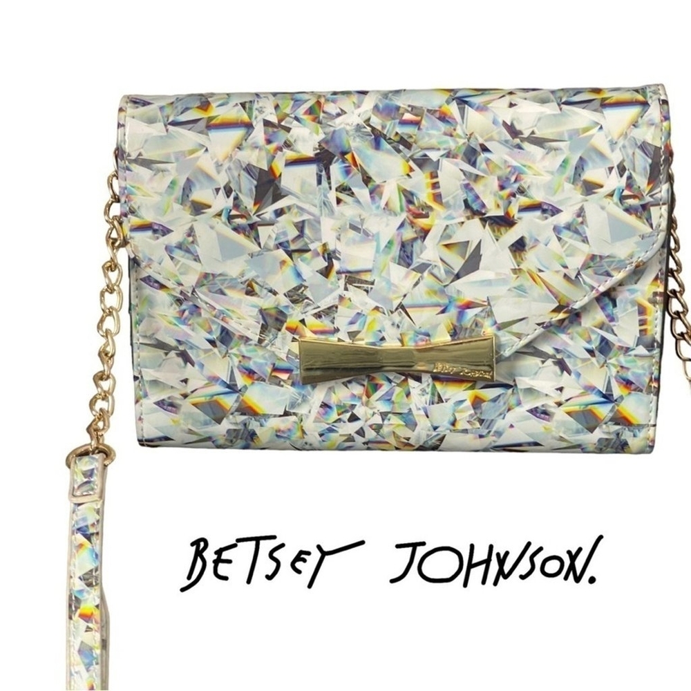 Betsey Johnson Crossbody Bag w Chain Strap. Tri-Fold Wallet. NWT